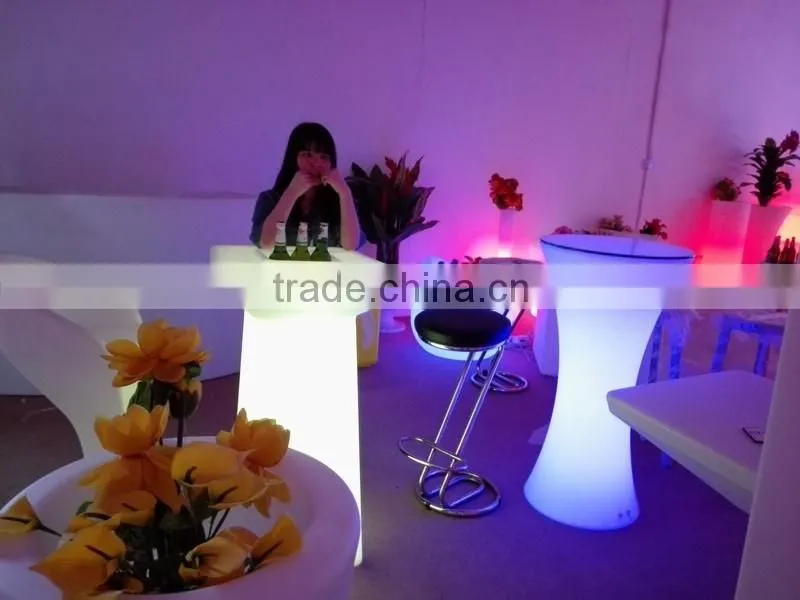 Color change Cocktail Plastic Bar Table