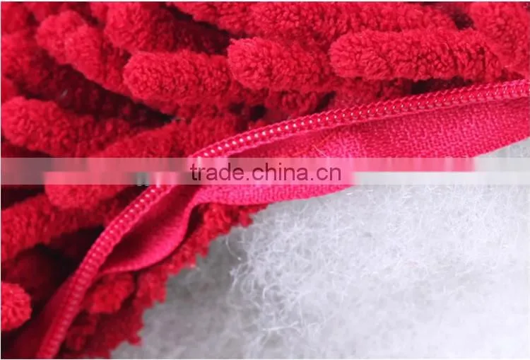 polyester heart pillow