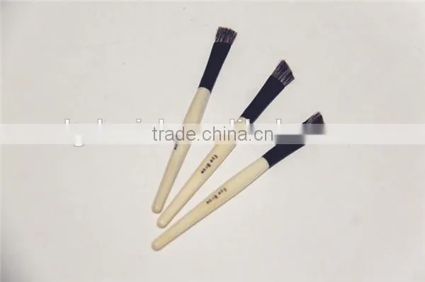 1pcs professional Sponge makeup brush ,cosmetic brush ,eyeshadow brush