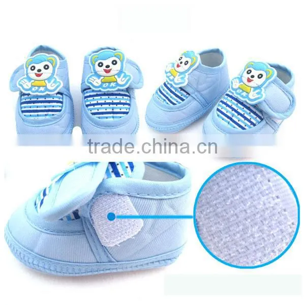 beautiful baby girl pre-walkler shoes