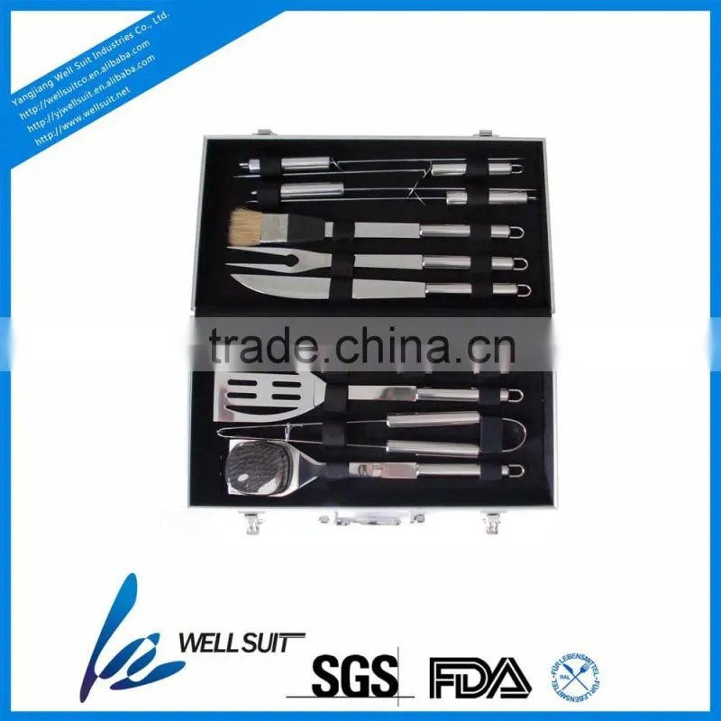 Hot selling high quality wooden handle bbq tool set