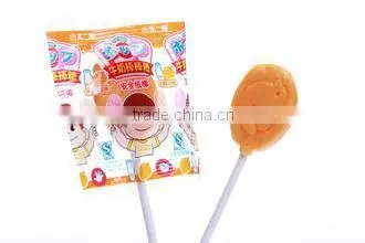 Flat lollipop wrapping machine