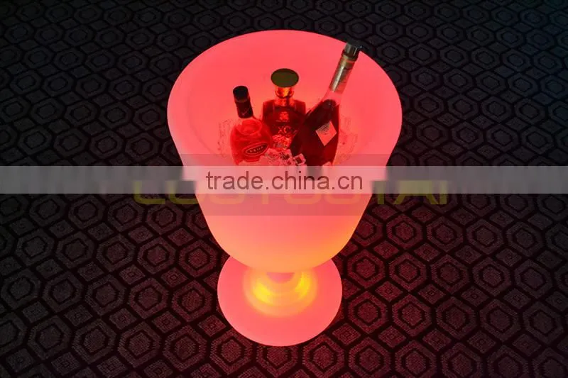 New Design wineglass shape Plastic Luminous Led Ice Bucket/Bar Wine Ice Bucket