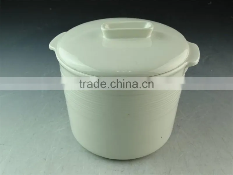 Stock Wholesale fine porcelain ware, porcelain soup tureen for hotel with lid