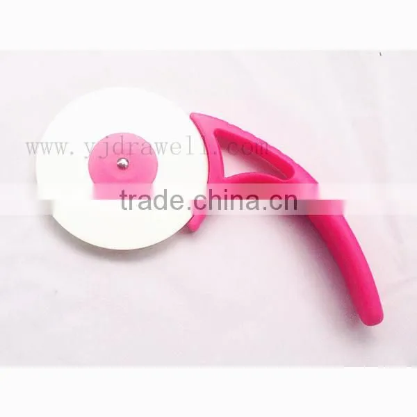 KA-3328 disposable pizza cutter