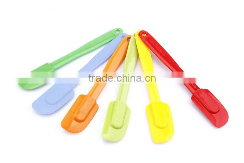 New product and colorful plastic spatula