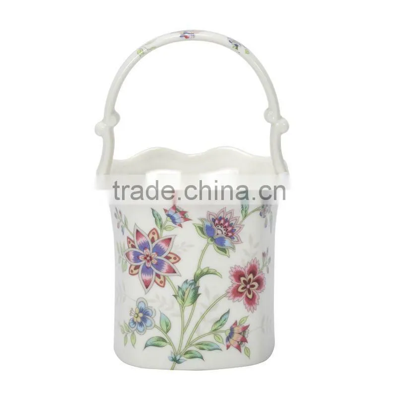 2013 ceramic vase