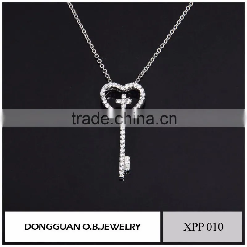 Crystal necklace pendant, fashion LOVE shape pendant jewelry with imitation white gold plated