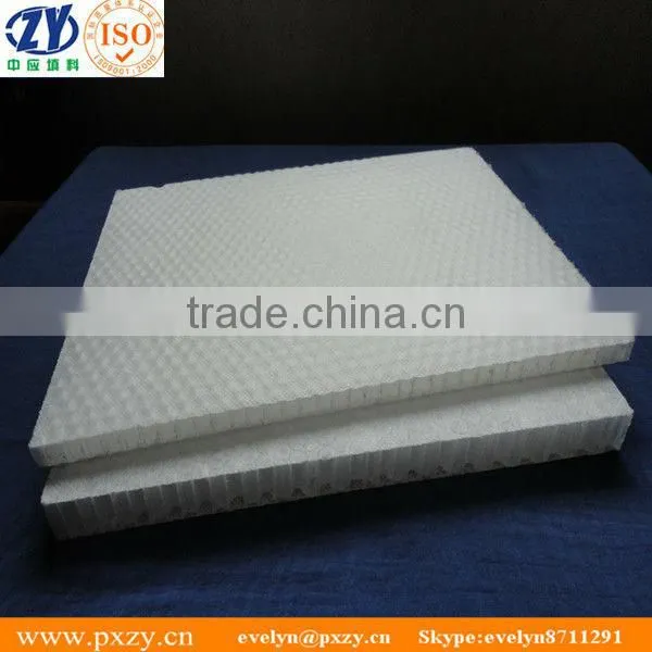 Plastic honeycomb sheet