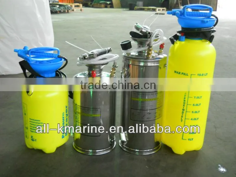 Shoulder handheld small sprayer