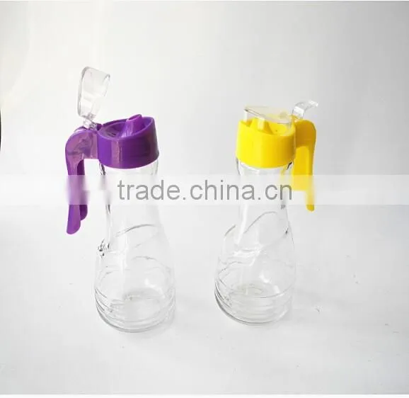 useful kitchen edible oil spice glass bottle with plastic cap spout lid