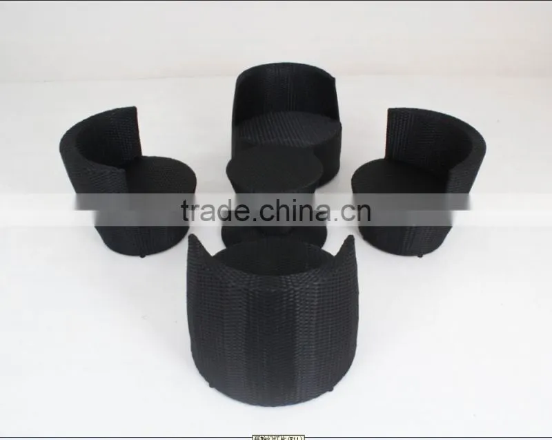 garden rattan table and chair