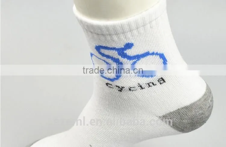 2015 mens fashion sport casual style combed cotton men socks