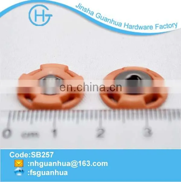 Metal and plastic sewing buttons