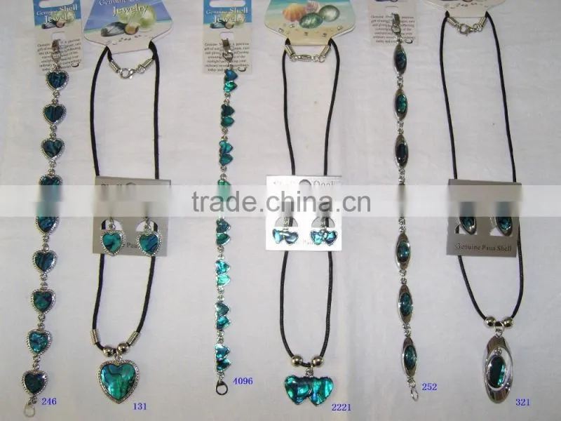Fashion Women Love Letter Words Chain Necklace letter "Love" Clavicle Pendant Love Heart Letters Pendant Necklace