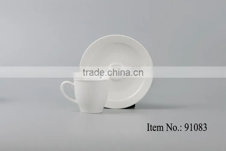 delicate white porcelain tea cup sets with handle