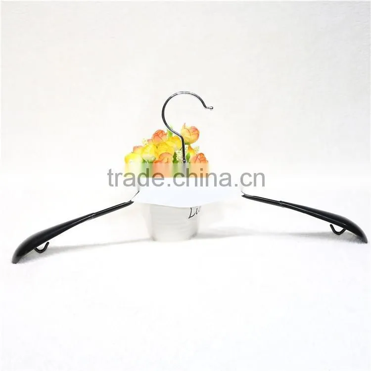 Top quantity unique plastic clothes hanger on sale
