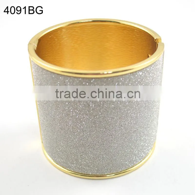 Wholesale Newest Fashion 24k Gold Ladies Bracelets Bangles