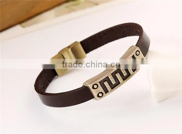 Genuine leathe bracelet Geometrical line debossed mens leather bracelet