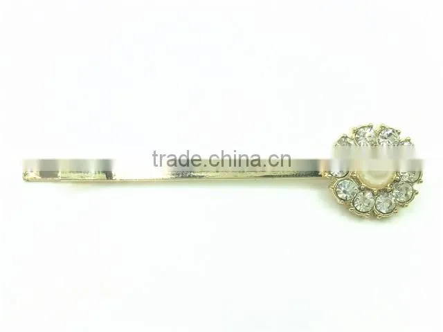 Fancy silvery pearl with acrylic stones hair pin