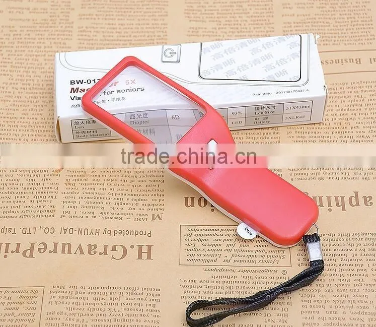 Wholesale Cheap led magnifier handle reading led pocket magnifier for elderly