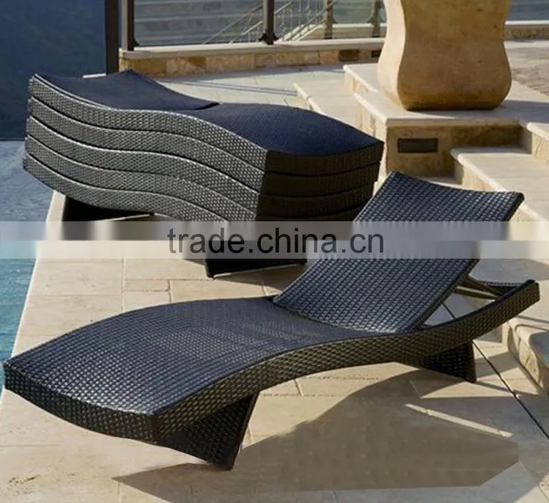 rattan outdoor sun bed/ lounge chair