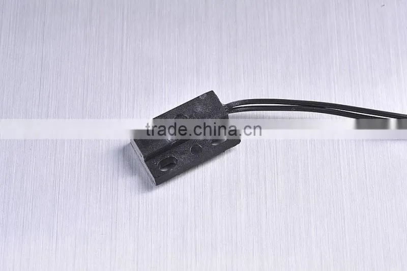 Magnetic proximity sensor