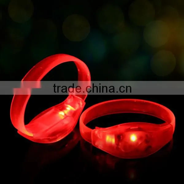 2016 Cool Novelty Gifts Vibrating Led Bracelet