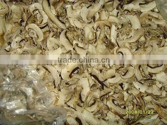 Dehydrated mushroom flakes