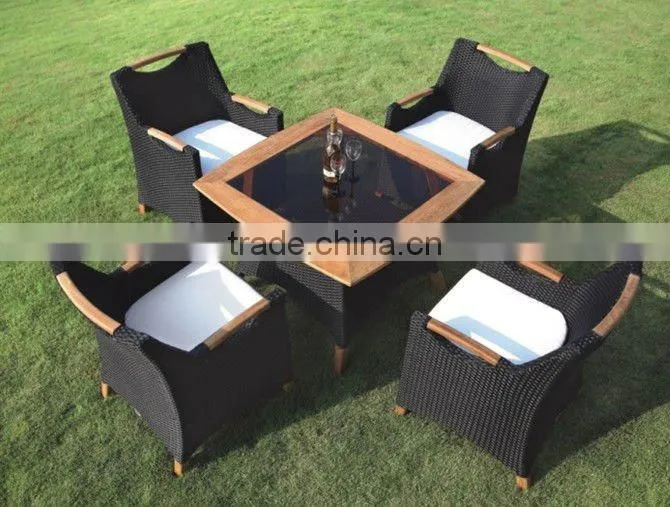 Unique rubberwood dining room tables