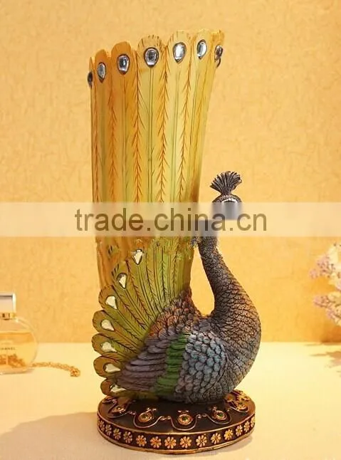 High Quality small resin peacock chair