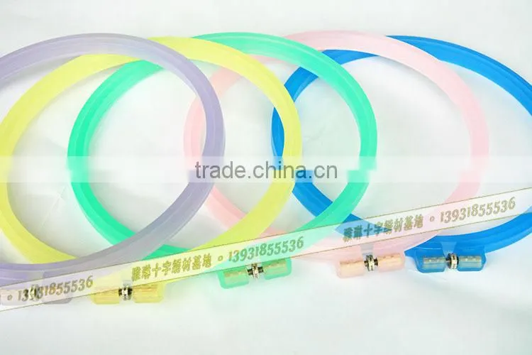 China wholesale colorful embroidery frames plastic hoops frosted embroidery hoop craft hoops cross stitch 15cm