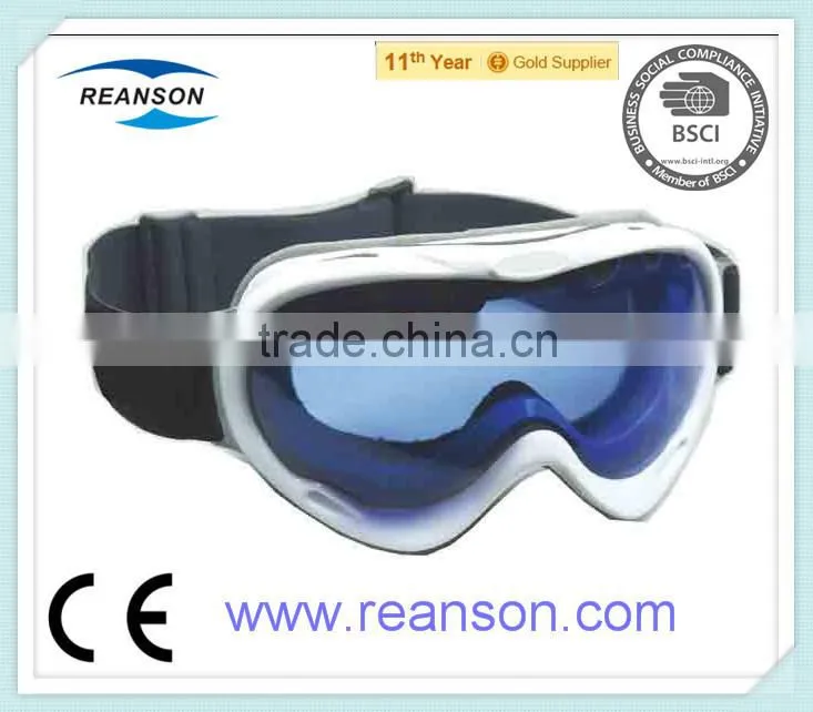 2016 Latest Design Ski Goggles with CE