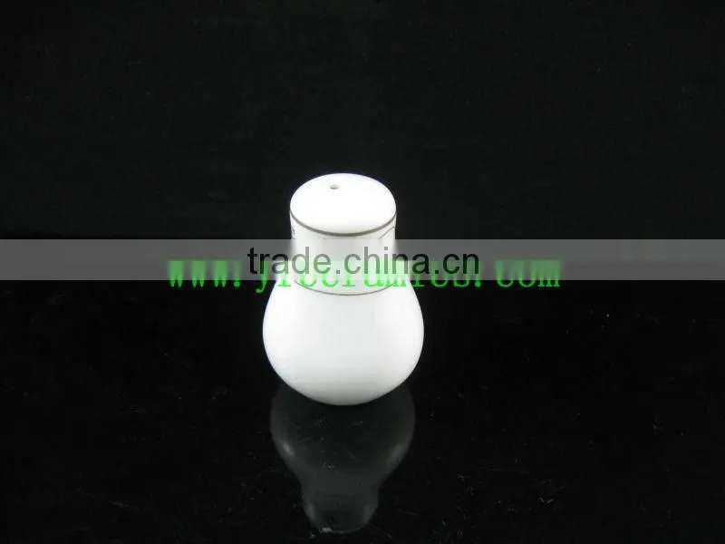 YF17002 ceramic salt shaker wholesale