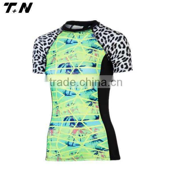 women camo printed lycra custom rash guard shirt