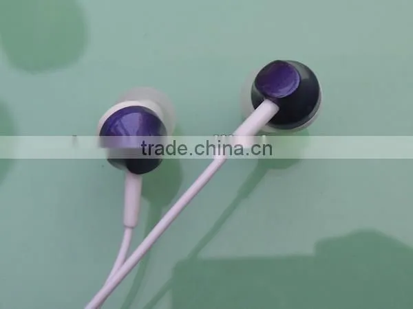 2016 fashionable colorful best looking OEM nice sound effect mp3 novelty inear earphone