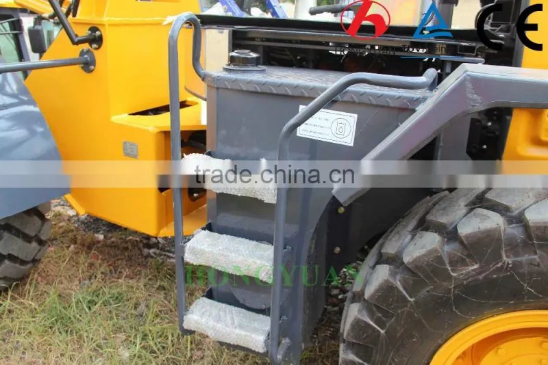 4 WD Telescopic Wheel Loader HY2500 with CE Made in China