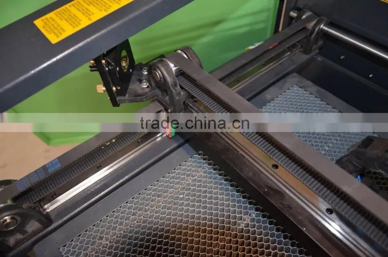 2016 mini protable 5030 CO2 laser advertisement engraving machine /photo laser engraving machine