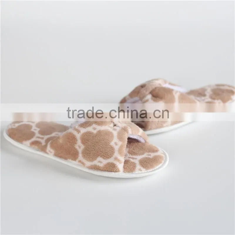 Women jacquard weave coral fleece indoor slipper