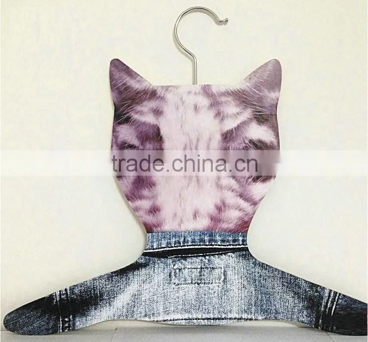 Innovative Creative Animal Clothes Hanger OEM Cartoon Animal Plastic Baby Clothes Hanger