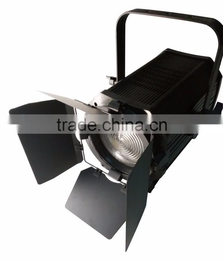 High Quality DMX Dimming Zoom CRI Ra 95 3200K Warm White 400W LED Studio Light Fresnel Spotlight For Video