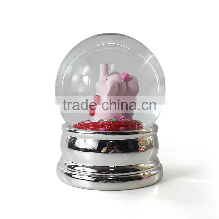 2015 newest elephant plastic snow globe for christmas
