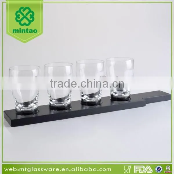 Clear 4 pcs beer glass cup with black wooden rack and plate