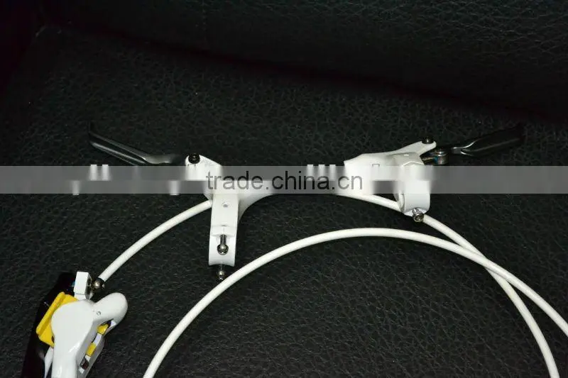 adjustable disc brake caliper