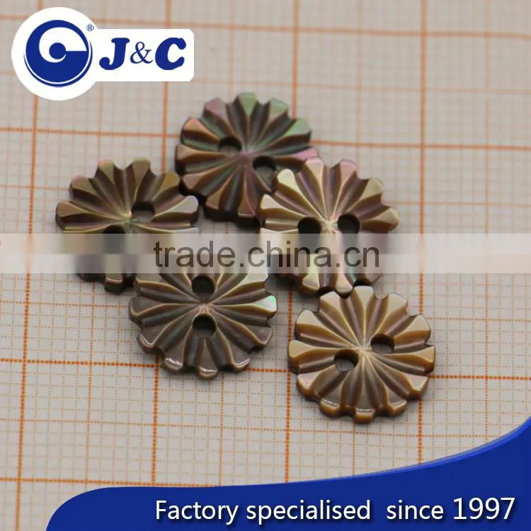 bespoke raw flower shape brown lip shell button for coat