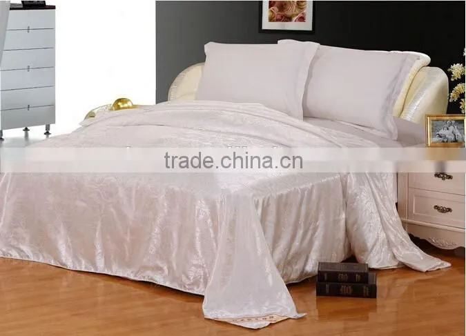 2015 luxury 100%silk quilt by handmade, 100%cotton Jacquard cover