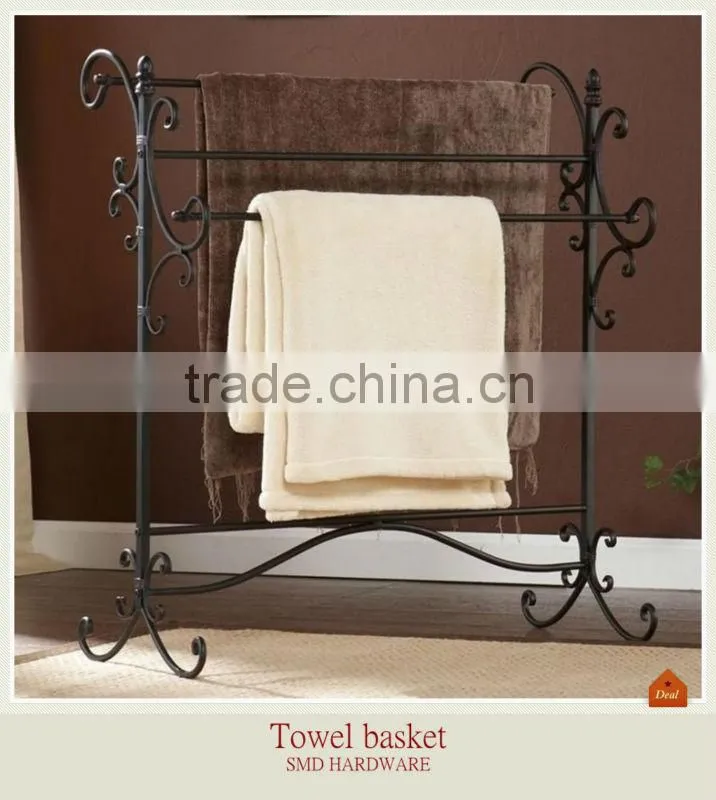 Classic towel racks for bathrooms