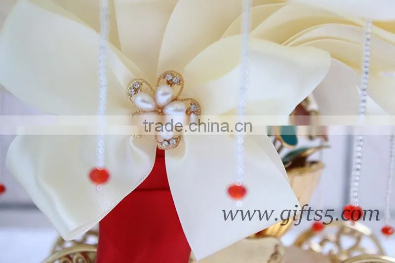 2016 new design Wedding Bouquet, Silver and Ivory Brooch Bouquet, red and white satin rose wedding bouquet