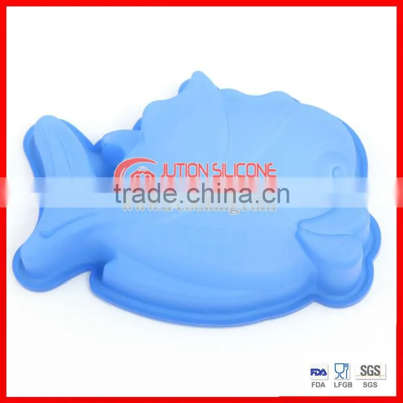 2013 nice design pliable silicone cake mold