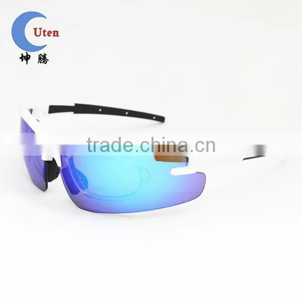 2014 Promotional Sport Sunglasses in Various Color and Design